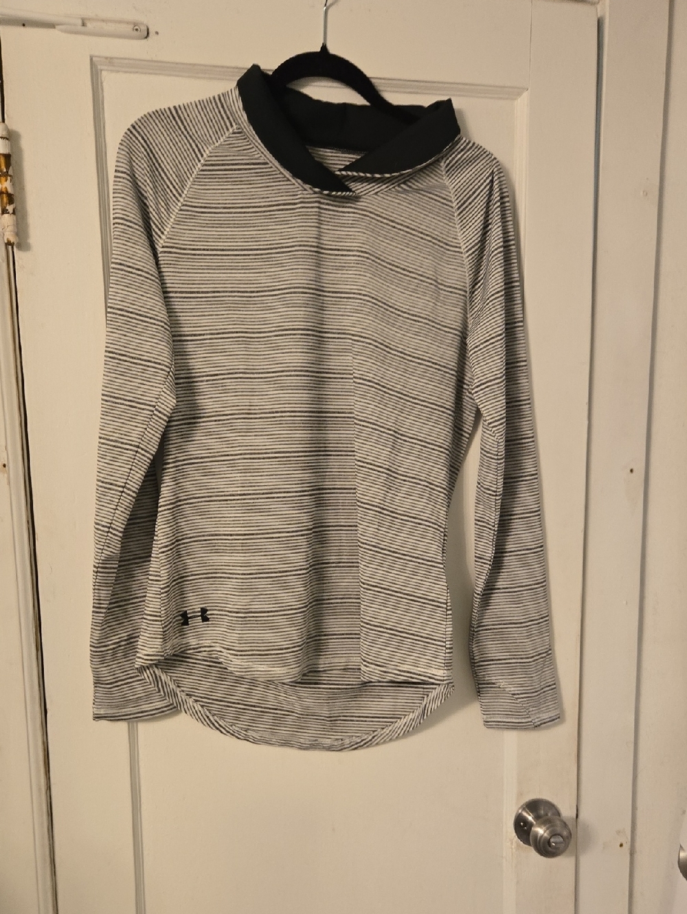 Under Armour Women's Black & White Striped Long-Sleeve Pullover